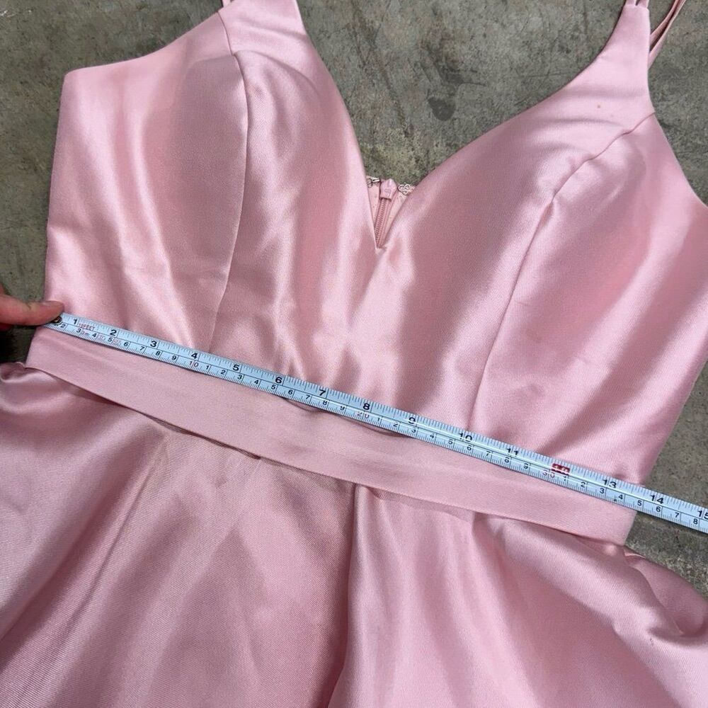 Sherri Hill eyelet lace satin coquette pink plunge neck prom homecoming dress - Picture 6 of 9